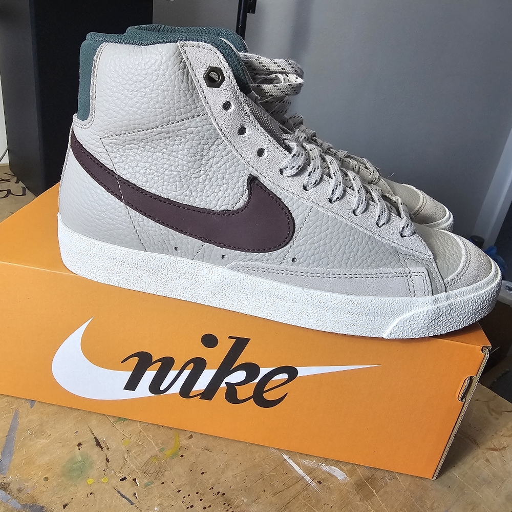 Nike blazer high